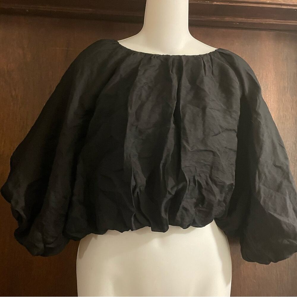 Abercrombie & Fitch Brand Junior's Size Medium Black Puff Crop Top